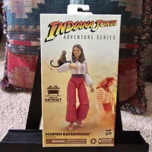 INDIANA JONES Adventure Series MARION RAVENWOOD (RAIDERS) 6" Action Figure